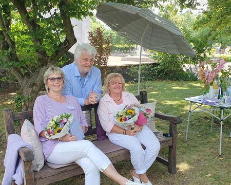 Einweihung-Trauerbank-Hospizgemeinschaft-Muehlheim